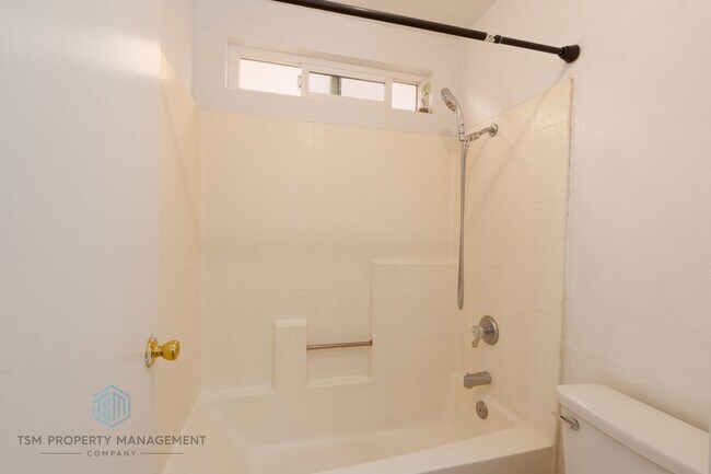 Building Photo - 14789 Cinnamon Dr