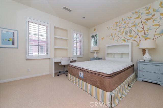 Building Photo - 70 Cipresso