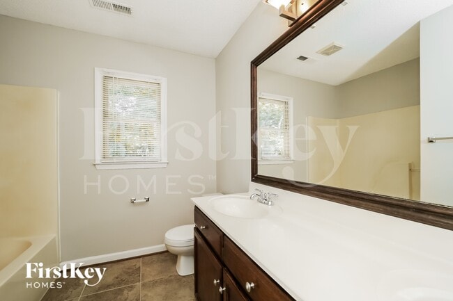 Building Photo - 3125 Glenshire Dr