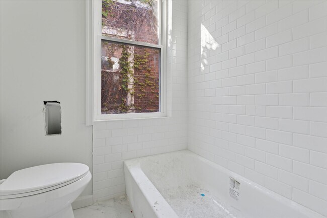 Building Photo - 3031 Page St