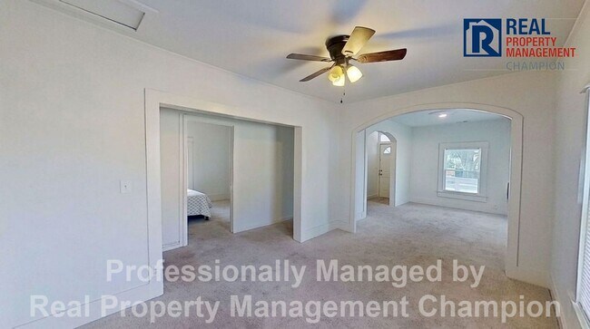 Building Photo - Fully Updated 3 BD/1 BA Cottage w/Covered Porch, Off-Street Parking, W/D Included