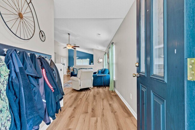 Building Photo - Charming Ranch in Weatherstone