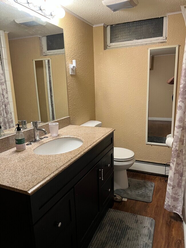 Building Photo - 4831 Klondike Ave