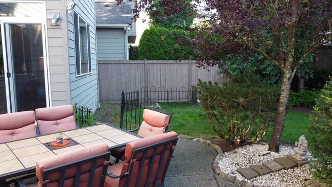 Building Photo - 11031 Muirwood Way NE