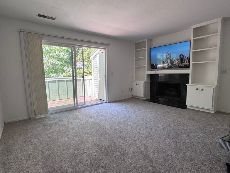 Building Photo - 184 W Agua Caliente Rd