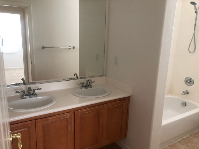 Building Photo - 2306 Campbell Cir