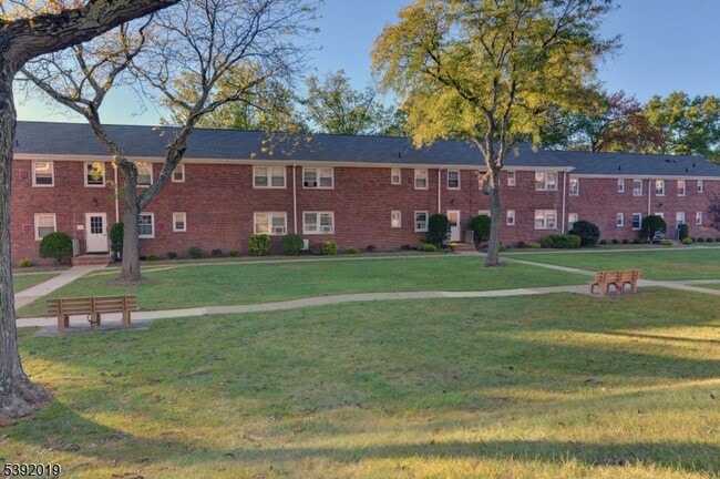 Building Photo - 255 Bogert Rd