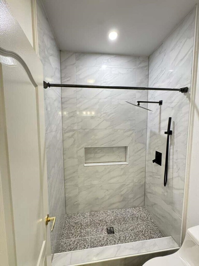 Building Photo - 2064 Lima Loop