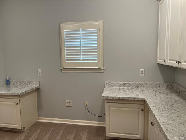 Building Photo - 2230 Wyndgate Dr