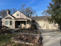 Building Photo - 2824 Eastcleft Dr