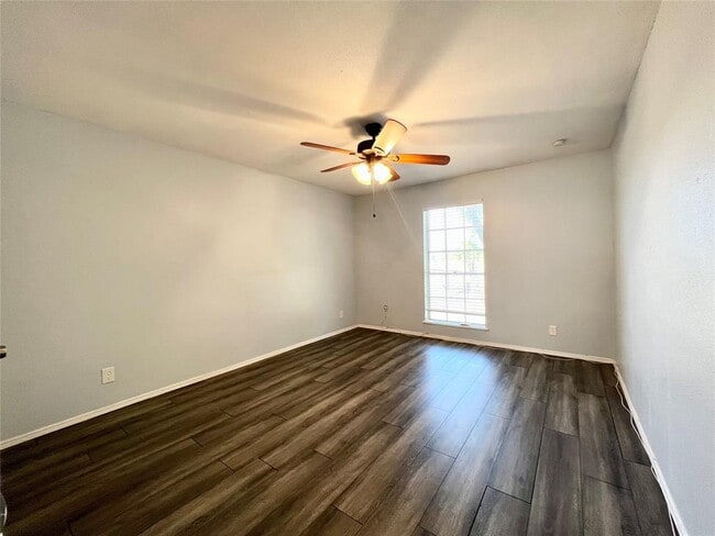 Building Photo - 1300 Eagle Lake Rd