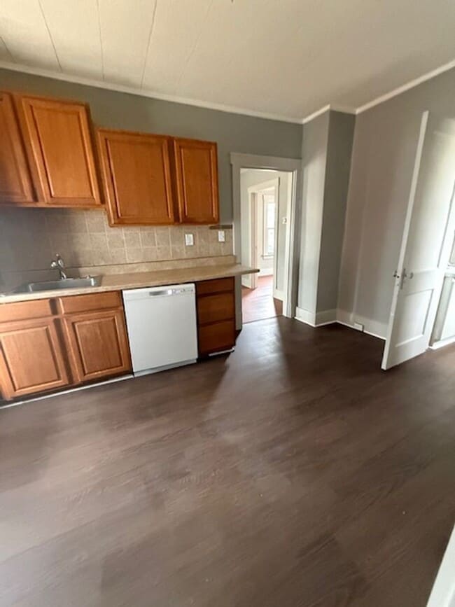 Building Photo - House for Rent - 1 bedroom / 1 bathroom