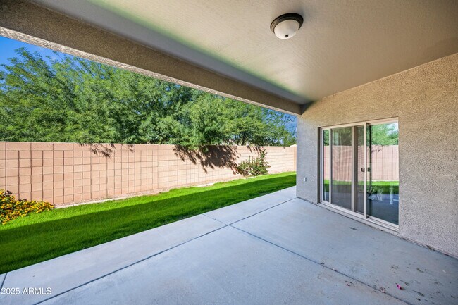 Building Photo - 3117 S Signal Butte Rd