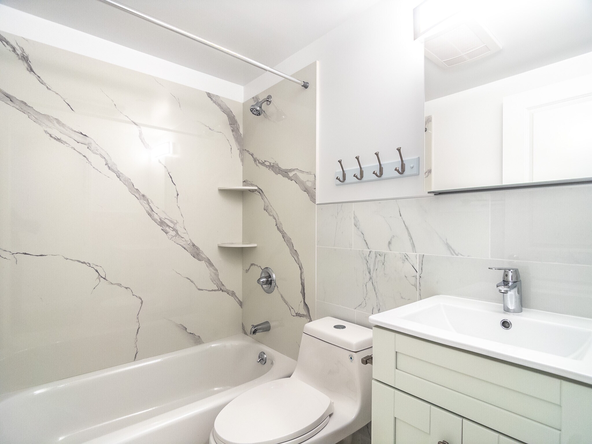 Building Photo - 38 Miriam St