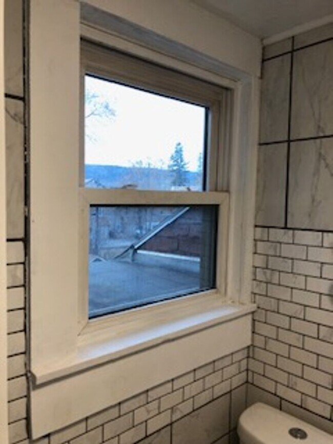 Building Photo - 1467 90th Ave W
