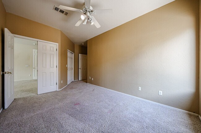 Building Photo - Charming 4BD, 2BA home in Chandler!