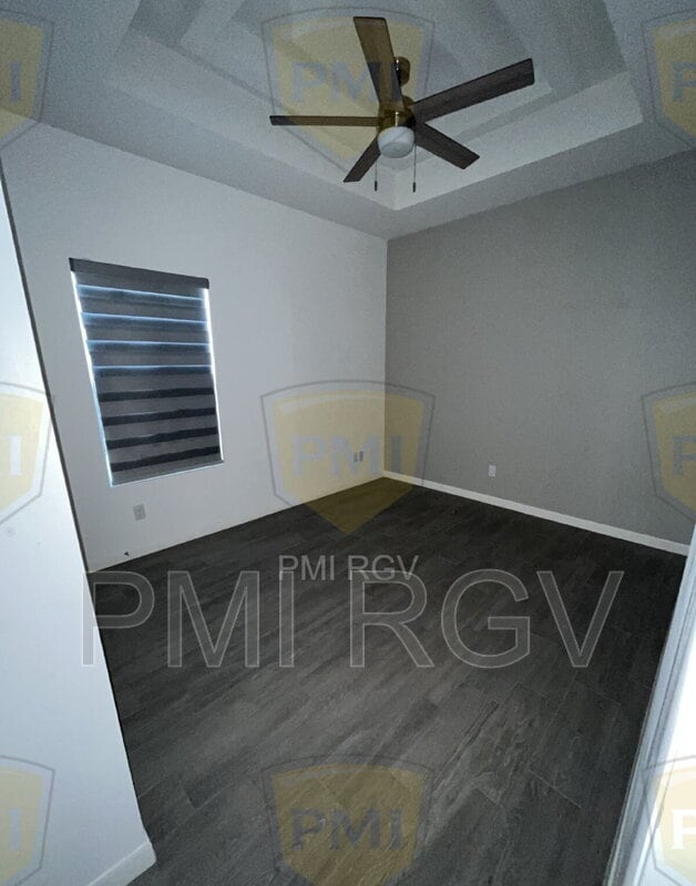 Building Photo - 805 W Garrison Dr