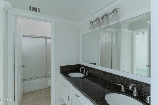 Building Photo - 556 Arapaho St