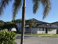 Building Photo - 904 E Tiffany Dr