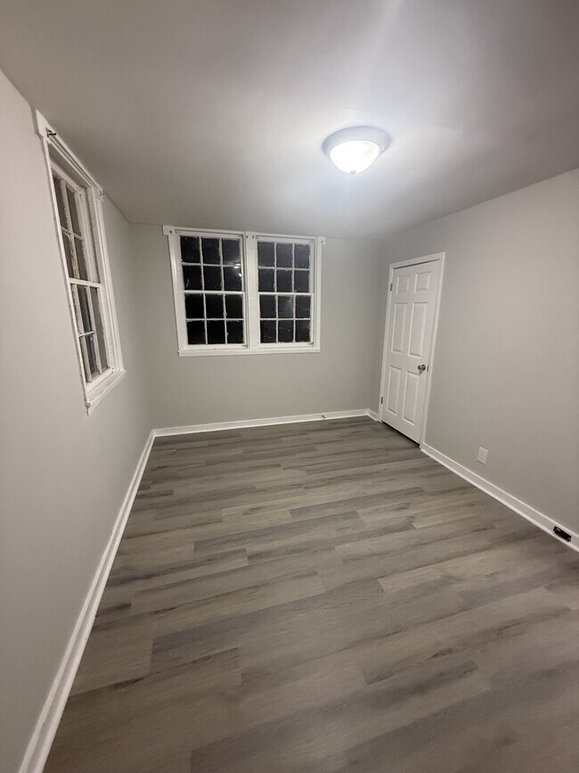 Building Photo - 524 Carmen Pl