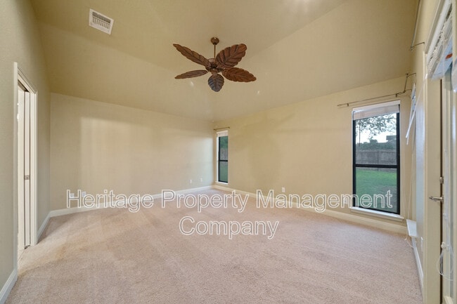 Building Photo - 1214 Sugar Land Dr