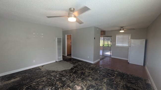 Building Photo - Coming soon! - Large pets ok