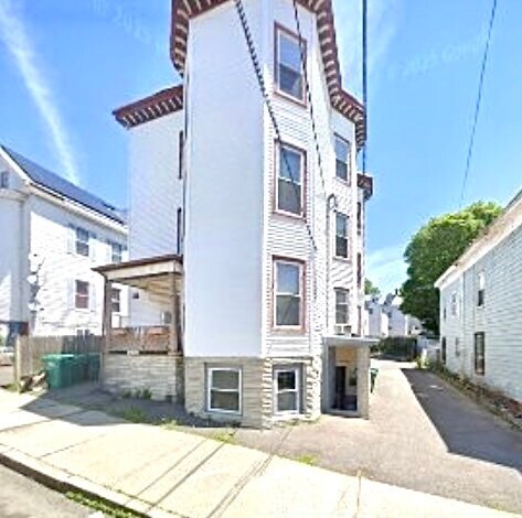 Primary Photo - 57 Rogers Ave