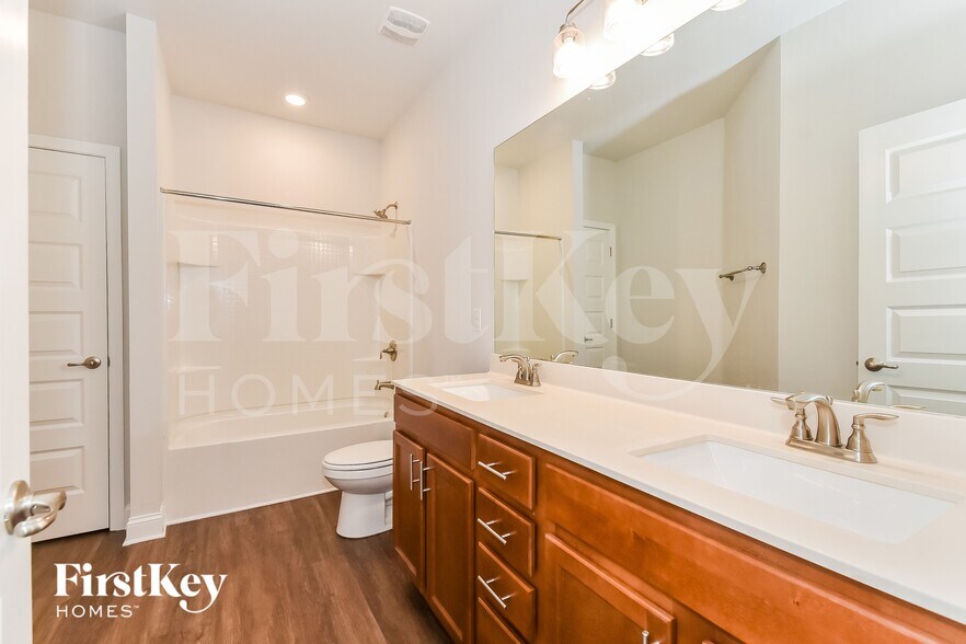 Building Photo - 8228 Orkney Way