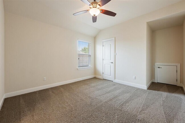 Building Photo - 8606 Evelina Trail