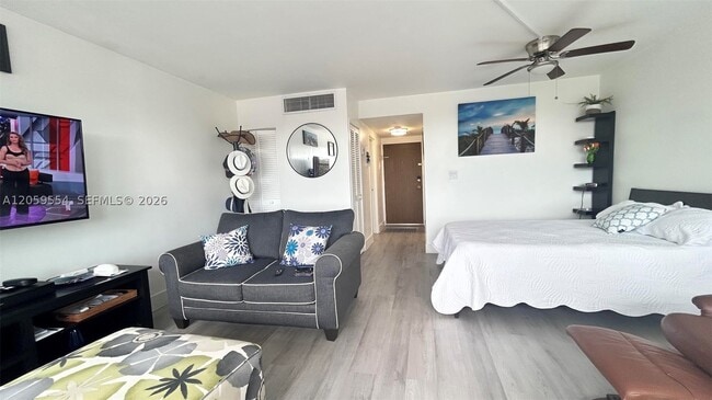 Building Photo - 2899 Collins Ave