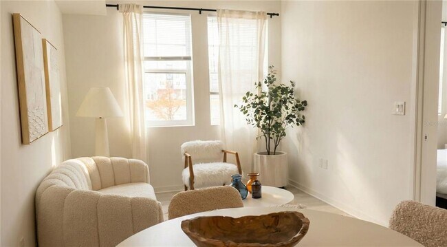 Building Photo - 5592 Pga Blvd