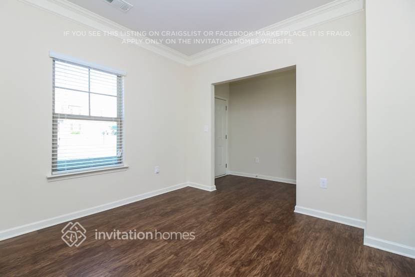 Building Photo - 3205 Franklin St