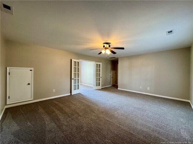 Building Photo - 134 Cresthaven Dr