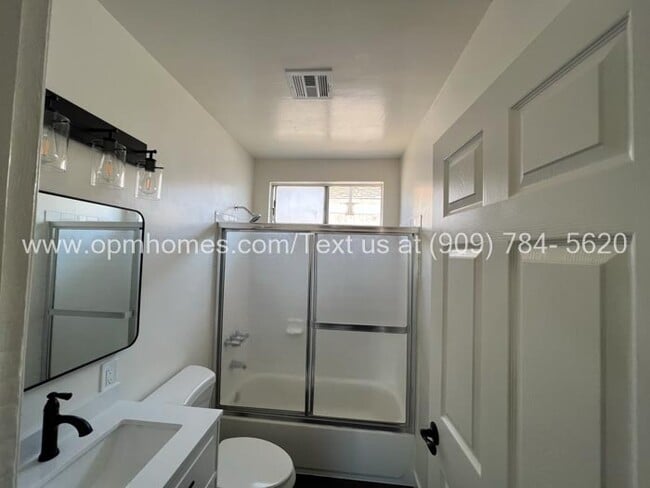 Building Photo - 1415 Seward St