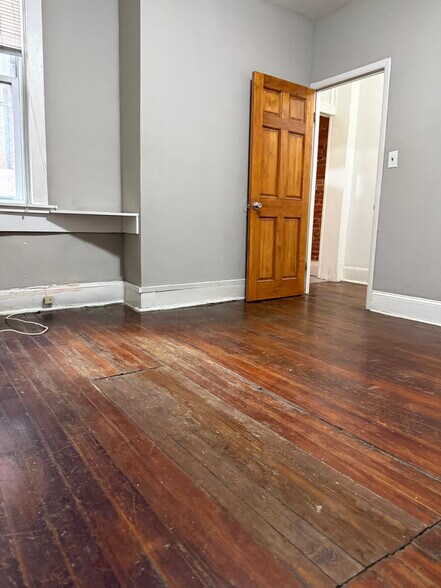 Building Photo - 3103 N Calvert St