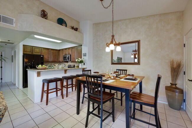 Building Photo - Entertainer's 2 Bd, 2 Bth Furnished Summerlin Condo