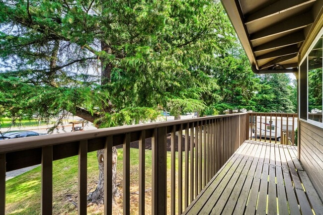 Building Photo - 4bd/2.75ba Renton Home