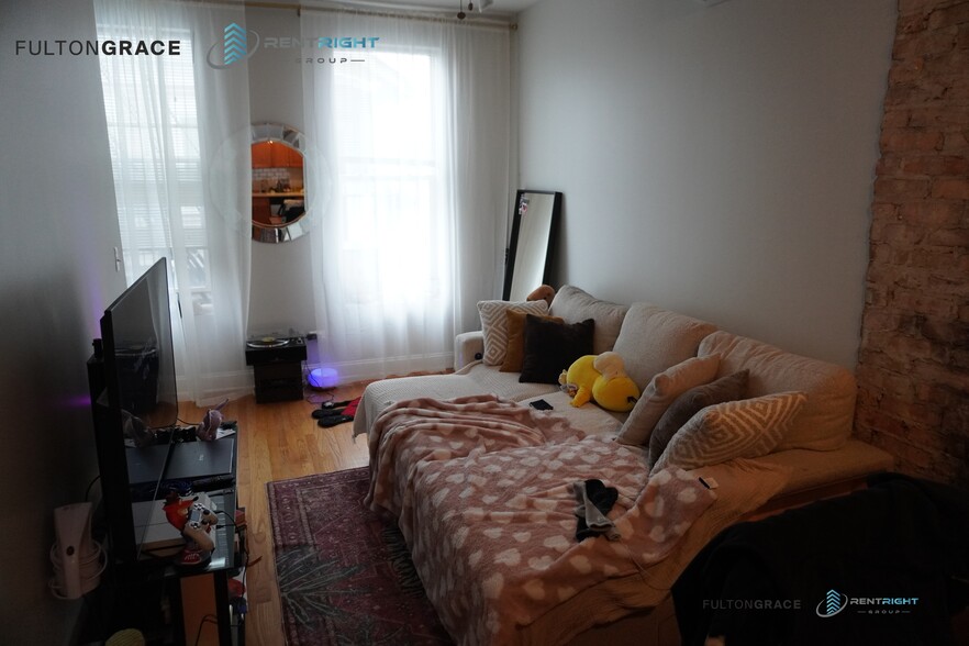 Building Photo - 1846 W 18th St