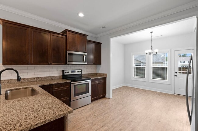 Building Photo - Welcome to Marsh Haven!