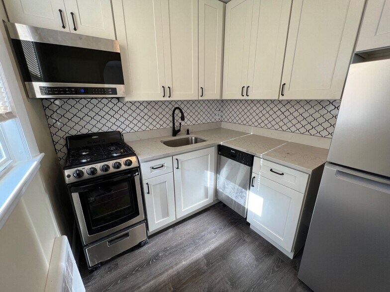 Building Photo - 90 Winthrop Shore Dr