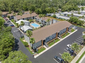 Building Photo - Riverside at Orange Park
