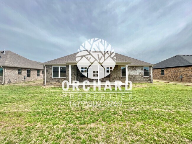 Building Photo - Tontitown- Single-Family Home- Desirable Hickorywood Plan- 4 Bedroom!