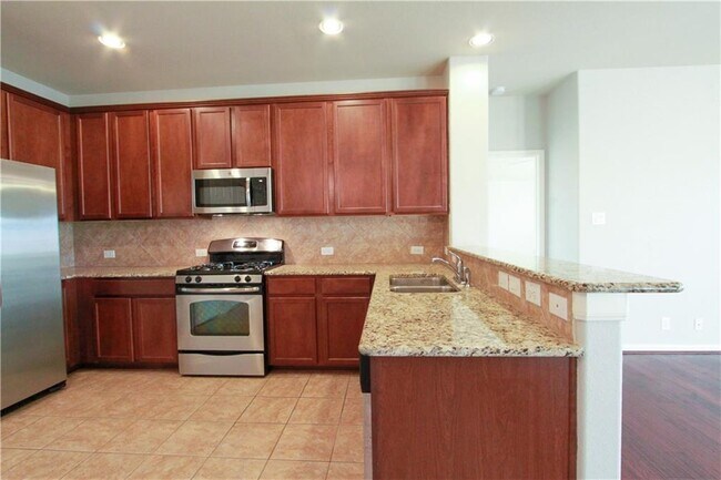 Building Photo - 3101 Davis Ln