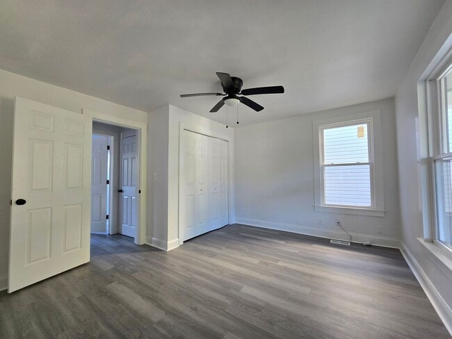 Building Photo - Gorgeous 4 or 5 bed 3.5 Bath in Madisonville!!