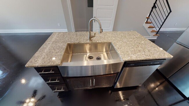 Building Photo - Charming 3-Bedroom Home in the Heart of Clarksville – Nashville Style Living!