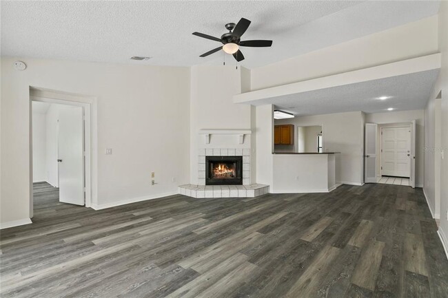 Building Photo - 3612 Biscayne Dr