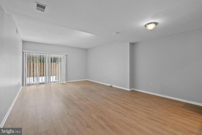 Building Photo - 538 Brummel Ct NW