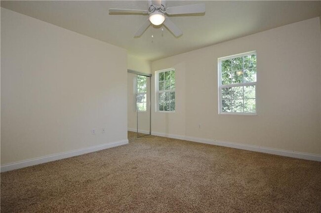 Building Photo - Adorable 2 Bed, 1 Bath Home in South Fayette - Covered Porches, Large Yard - Available as early a...