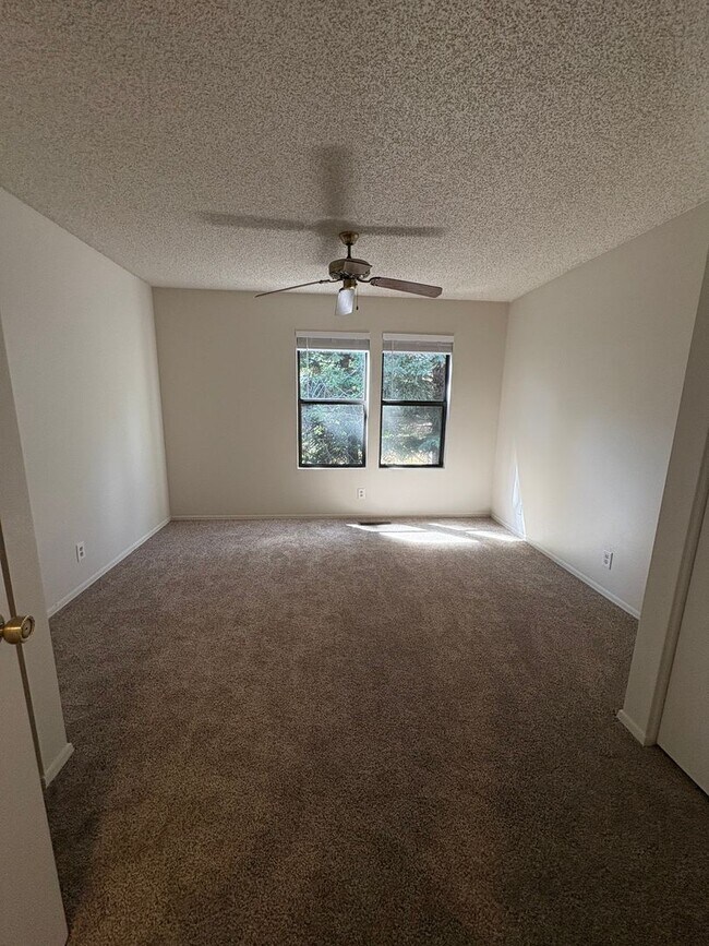 Building Photo - 4130 E Spring Meadows Cir