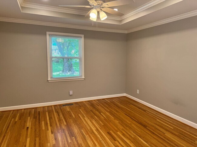 Building Photo - Fabulous Crieve Hall 4BR, 3BA Home